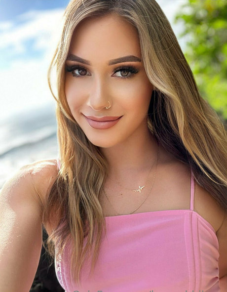 Nacktes geleaktes OnlyFans-Foto von Hannahhikess