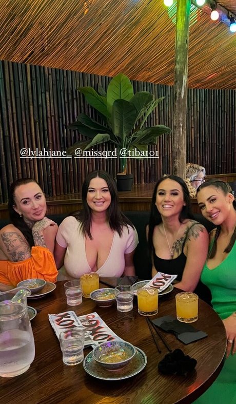 Nacktes geleaktes OnlyFans-Foto von Buxombabenz