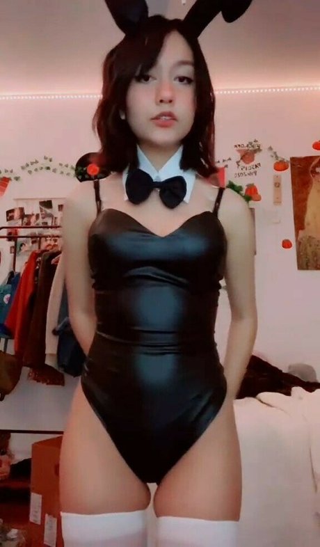Nacktes geleaktes OnlyFans-Foto von Weirdfishesbyradiohead