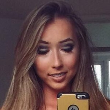 Nacktes geleaktes OnlyFans-Foto von Regina Hunt