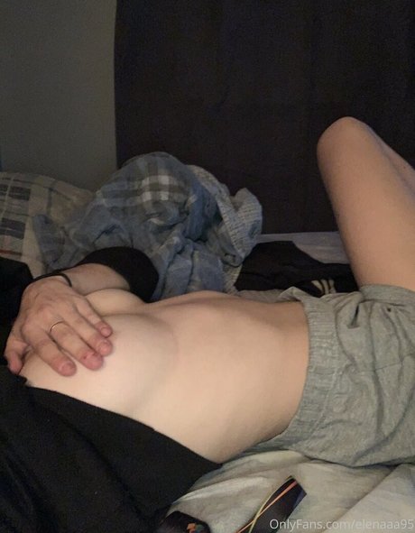 Nacktes geleaktes OnlyFans-Foto von Elenaaa95
