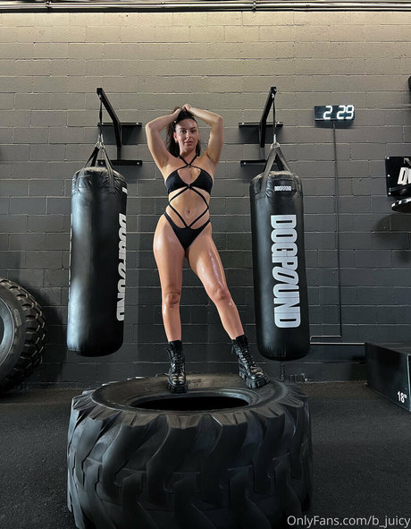 Nacktes geleaktes OnlyFans-Foto von Bjuicy