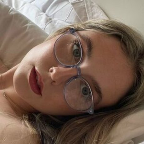 Nacktes geleaktes OnlyFans-Foto von Millllievanillllie