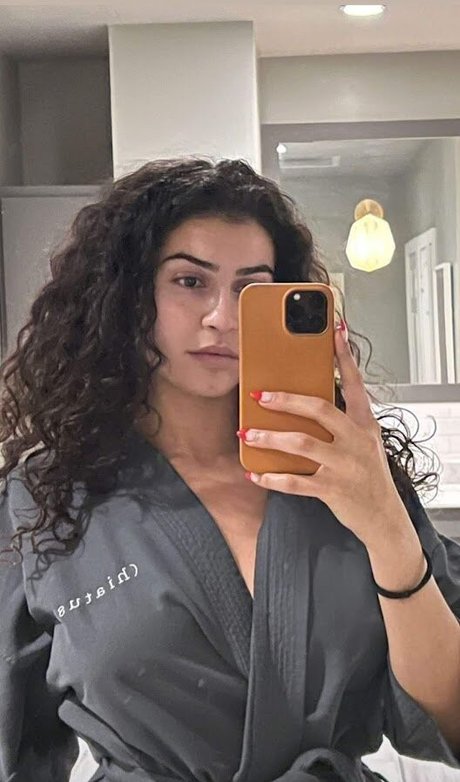 Nacktes geleaktes OnlyFans-Foto von Itstaleen