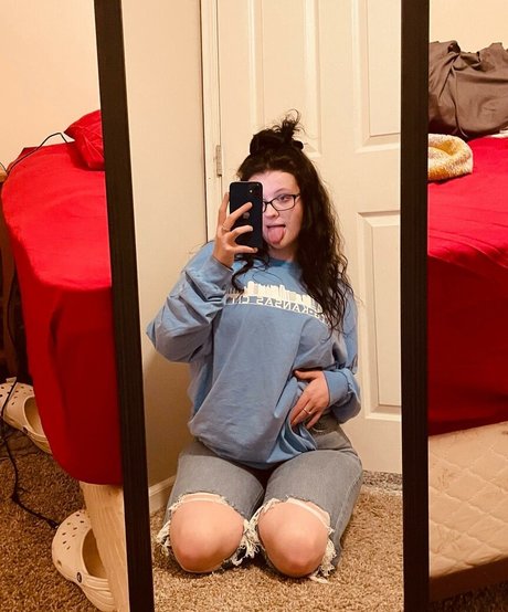 Nacktes geleaktes OnlyFans-Foto von Kelbaby