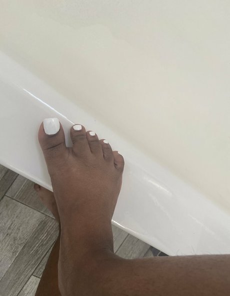 Nacktes geleaktes OnlyFans-Foto von Chocolatefeet8