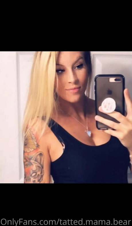 Nacktes geleaktes OnlyFans-Foto von Tattedmamabear