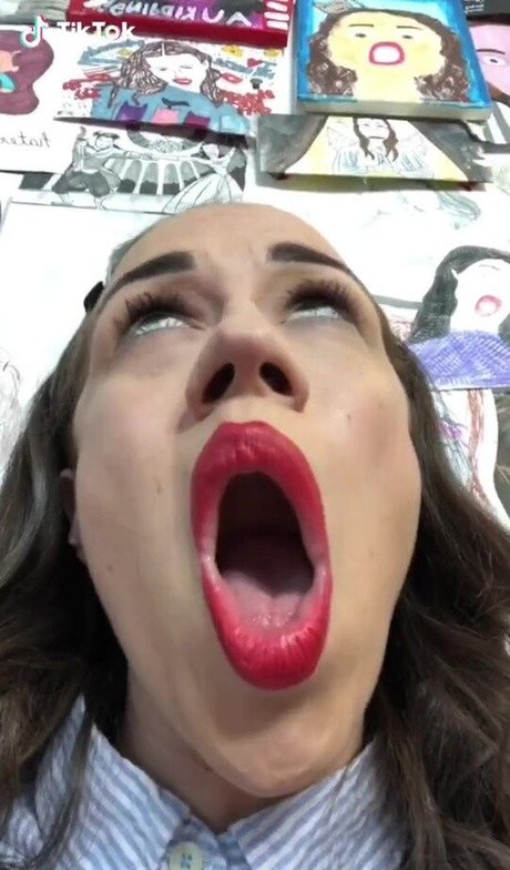 Nacktes geleaktes OnlyFans-Foto von Colleen Ballinger