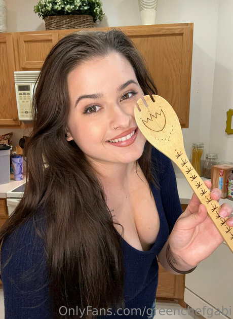Nacktes geleaktes OnlyFans-Foto von Greenchefgabi