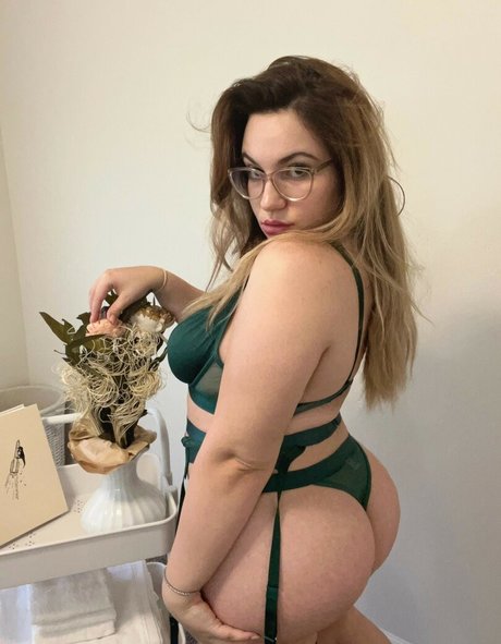 Nacktes geleaktes OnlyFans-Foto von Keira June