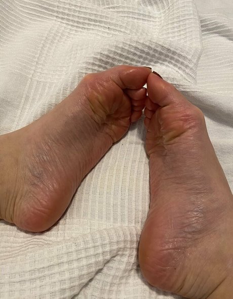 Nacktes geleaktes OnlyFans-Foto von Italianfeetluv