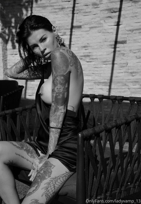 Nacktes geleaktes OnlyFans-Foto von Lady Vamp