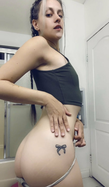 Nacktes geleaktes OnlyFans-Foto von The Hazel Verse