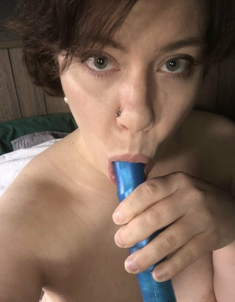 Nacktes geleaktes OnlyFans-Foto von Jennikatfree