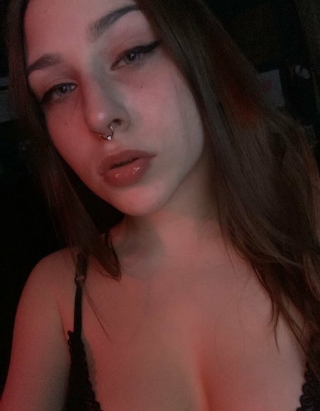 Nacktes geleaktes OnlyFans-Foto von Rottenbxby