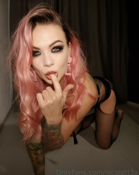 Nacktes geleaktes OnlyFans-Foto von Nicolettxxx