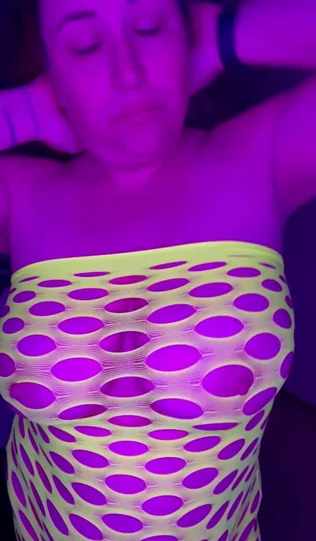 Nacktes geleaktes OnlyFans-Foto von Betsy Torrid