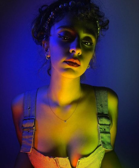 Nacktes geleaktes OnlyFans-Foto von Sayna Soleimanpour