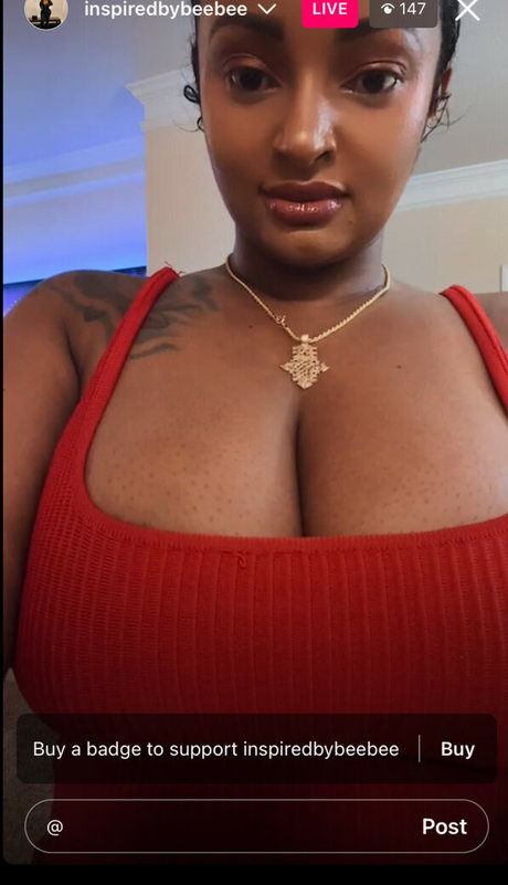 Nacktes geleaktes OnlyFans-Foto von Xxxbeebee