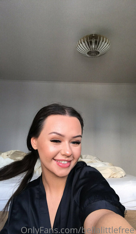 Nacktes geleaktes OnlyFans-Foto von Bellalittlefree22