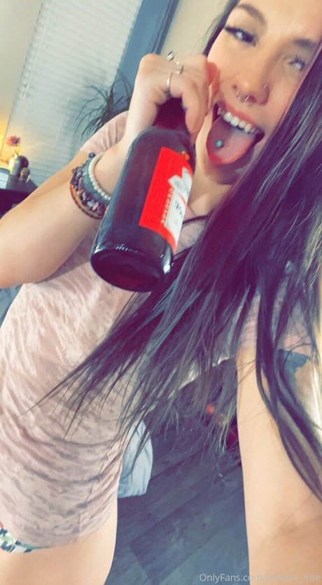 Nacktes geleaktes OnlyFans-Foto von Indiekafree