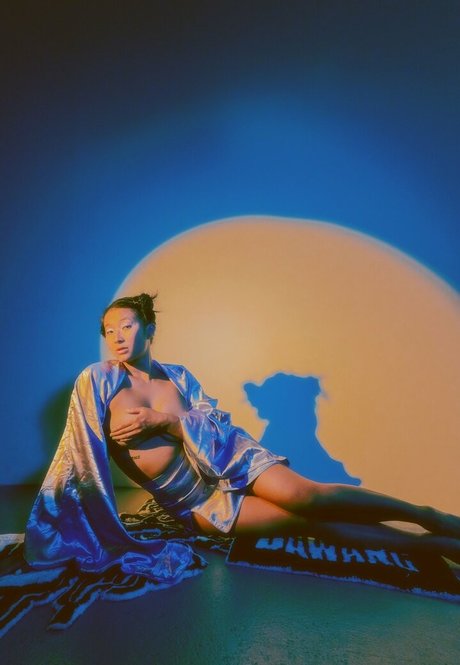 Nacktes geleaktes OnlyFans-Foto von Nadya Okamoto