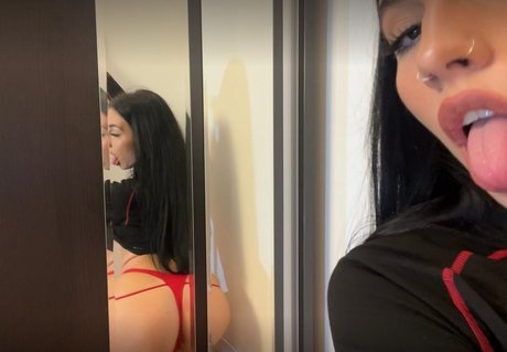 Nacktes geleaktes OnlyFans-Foto von Ashaze