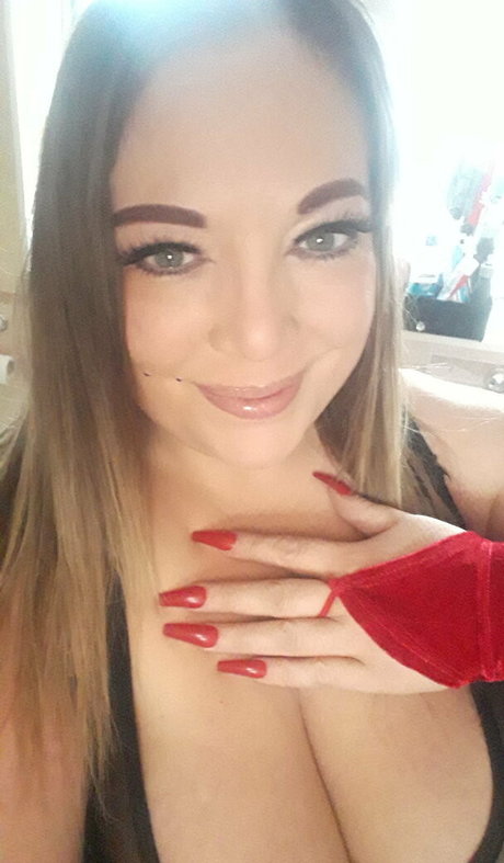 Nacktes geleaktes OnlyFans-Foto von Minxyminx