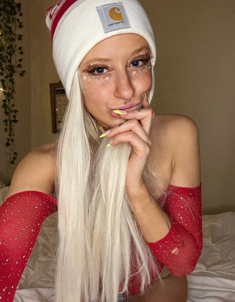Nacktes geleaktes OnlyFans-Foto von Urinternetgirlfrienddd