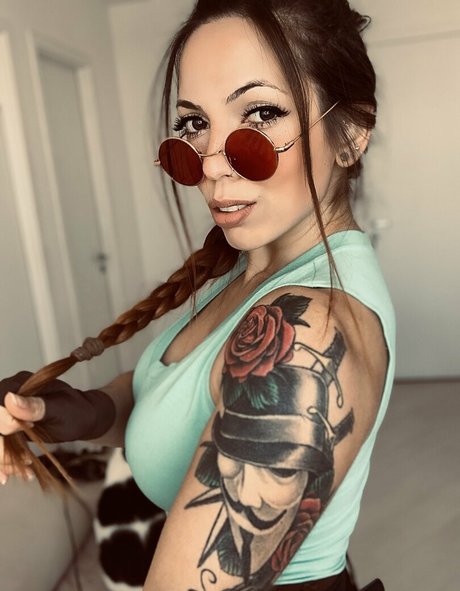 Nacktes geleaktes OnlyFans-Foto von Sirenafree