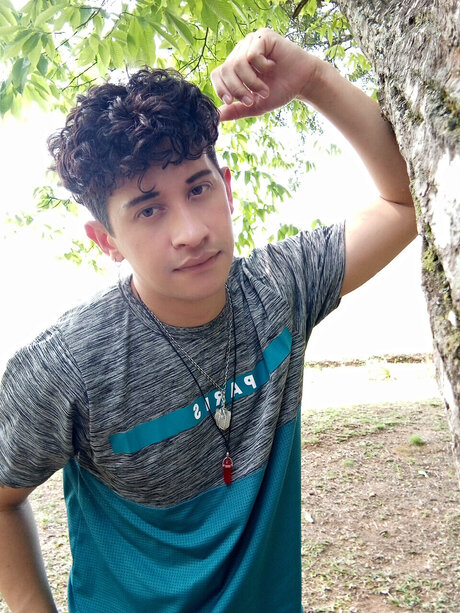 Nacktes geleaktes OnlyFans-Foto von U185640744