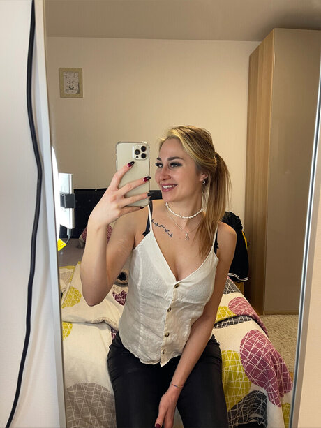 Nacktes geleaktes OnlyFans-Foto von Dirtyrosefree