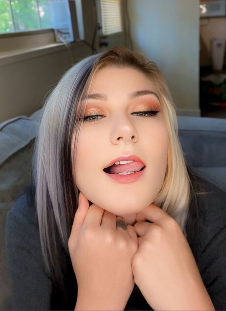 Nacktes geleaktes OnlyFans-Foto von Seductive Sar