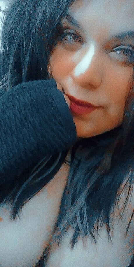 Nacktes geleaktes OnlyFans-Foto von Tahiry Rdz