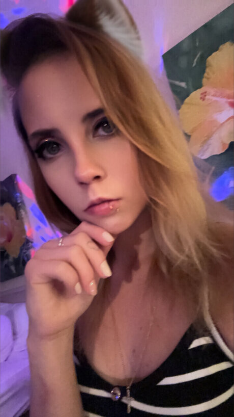 Nacktes geleaktes OnlyFans-Foto von Kasey Rai Karter