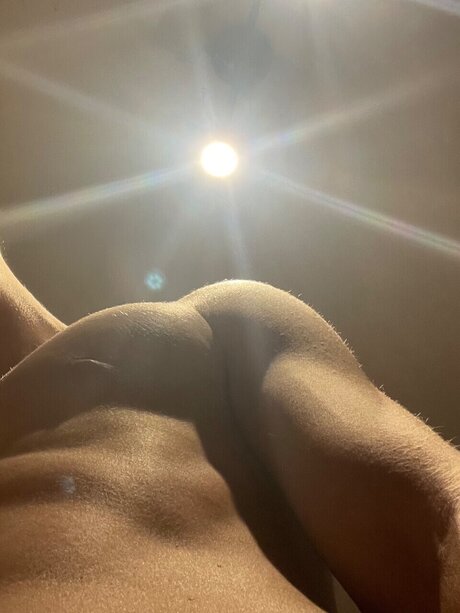 Nacktes geleaktes OnlyFans-Foto von Rad 