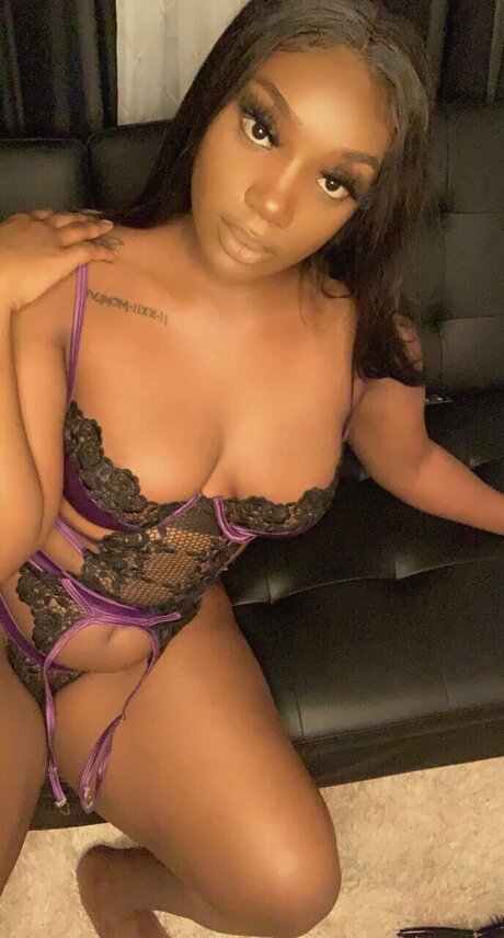 Nacktes geleaktes OnlyFans-Foto von Lyric 