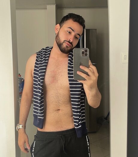 Nacktes geleaktes OnlyFans-Foto von Dr Tas Medina