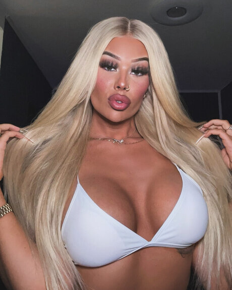 Nacktes geleaktes OnlyFans-Foto von Shirin Christians