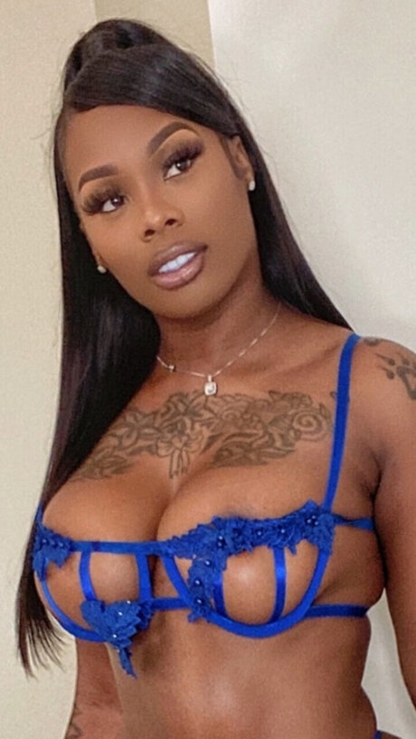 Nacktes geleaktes OnlyFans-Foto von Pocaa