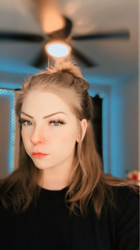 Nacktes geleaktes OnlyFans-Foto von    