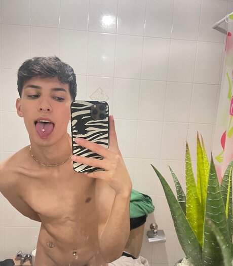 Nacktes geleaktes OnlyFans-Foto von Rube Gauto