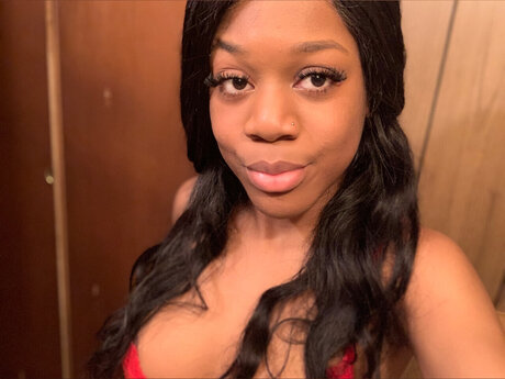 Nacktes geleaktes OnlyFans-Foto von Tnt Backrooms