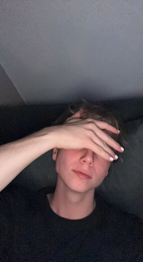 Nacktes geleaktes OnlyFans-Foto von Kattinhat