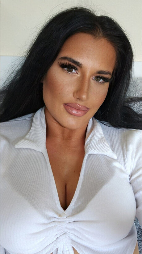 Nacktes geleaktes OnlyFans-Foto von Sunny Mia