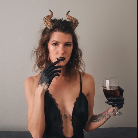 Nacktes geleaktes OnlyFans-Foto von Taratea