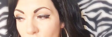 Nacktes geleaktes OnlyFans-Foto von Mistress Rayven Renae