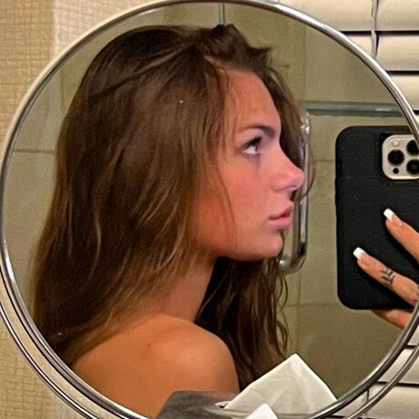 Nacktes geleaktes OnlyFans-Foto von Lana Rose