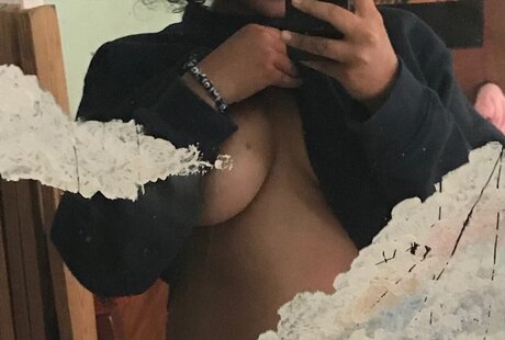Nacktes geleaktes OnlyFans-Foto von Venusian Olivia