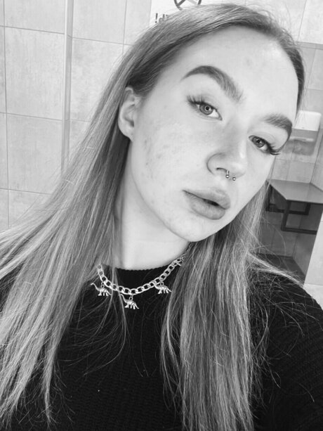 Nacktes geleaktes OnlyFans-Foto von Julia